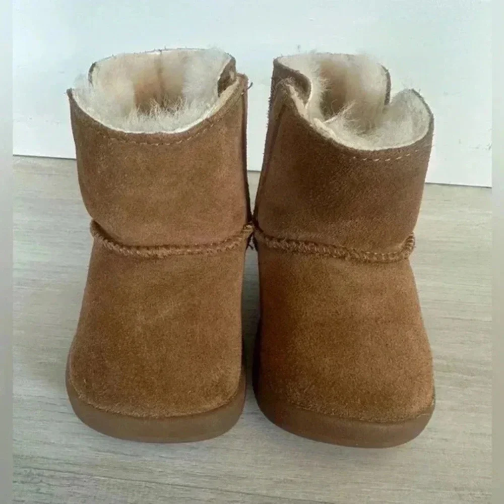 UGG Keelan Boots Baby Infant Toddler Kids Size 2/3 USA‎ Chestnut